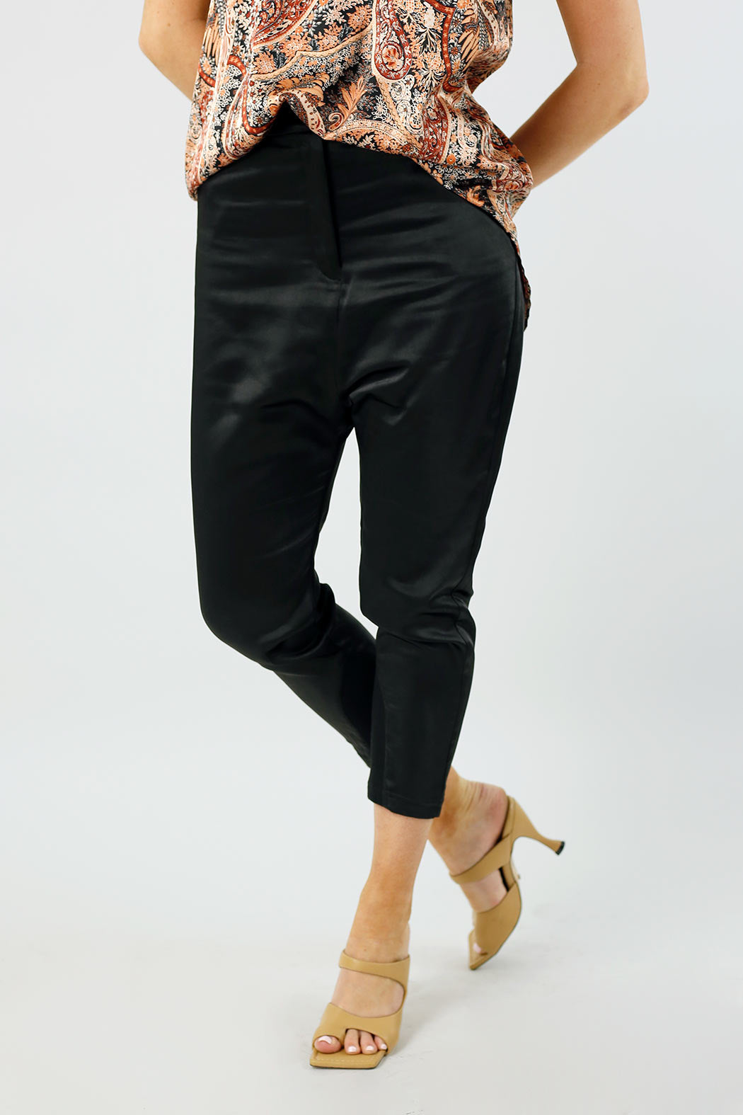 Black Satin Droppie - NT